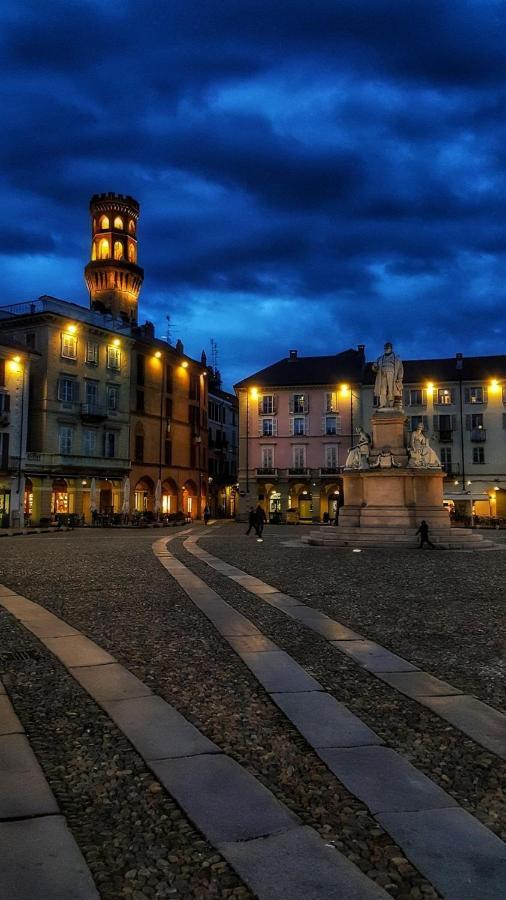 La Terrazza Vercelli Bed & Charme Экстерьер фото